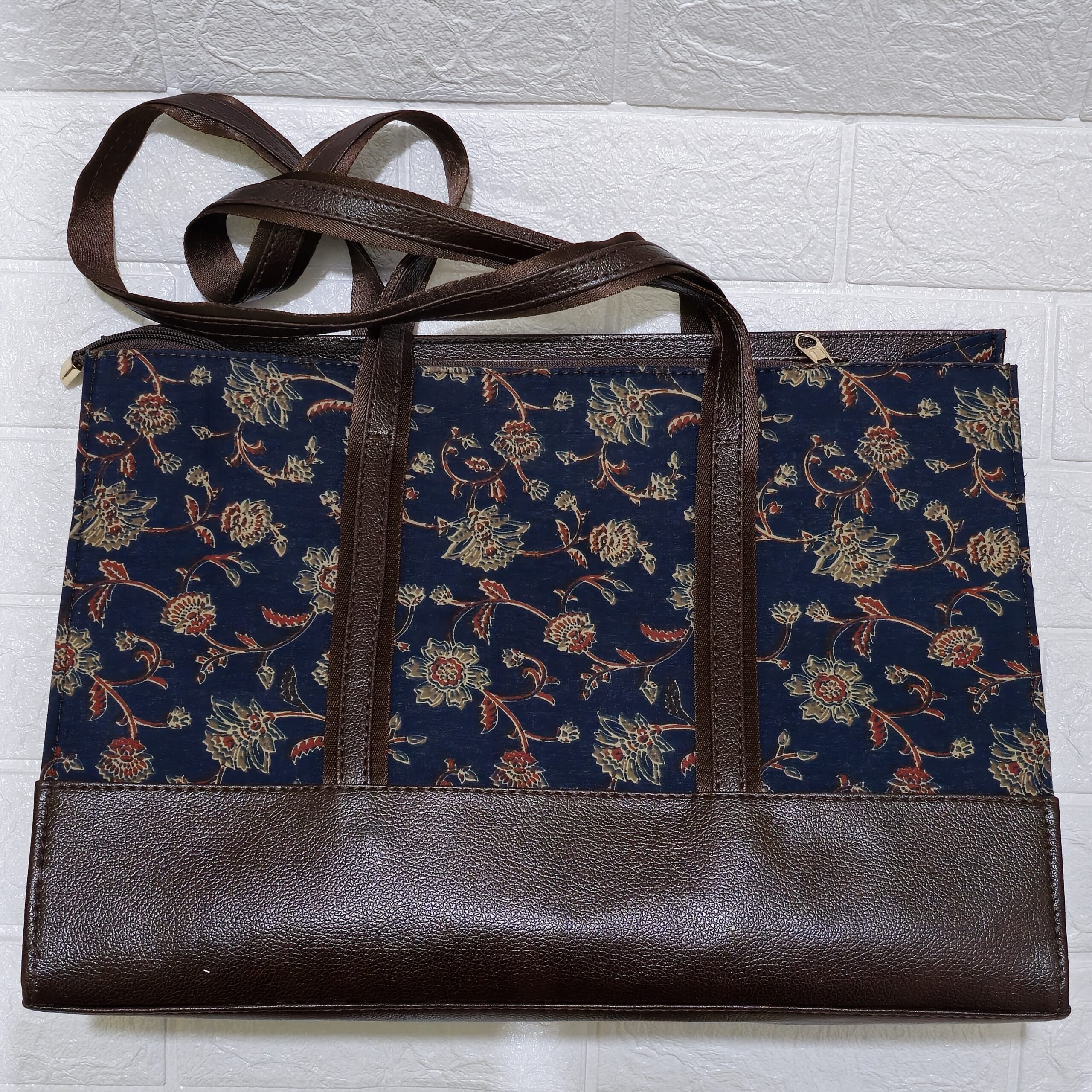 FR Twilight Floral Tote - Image 8