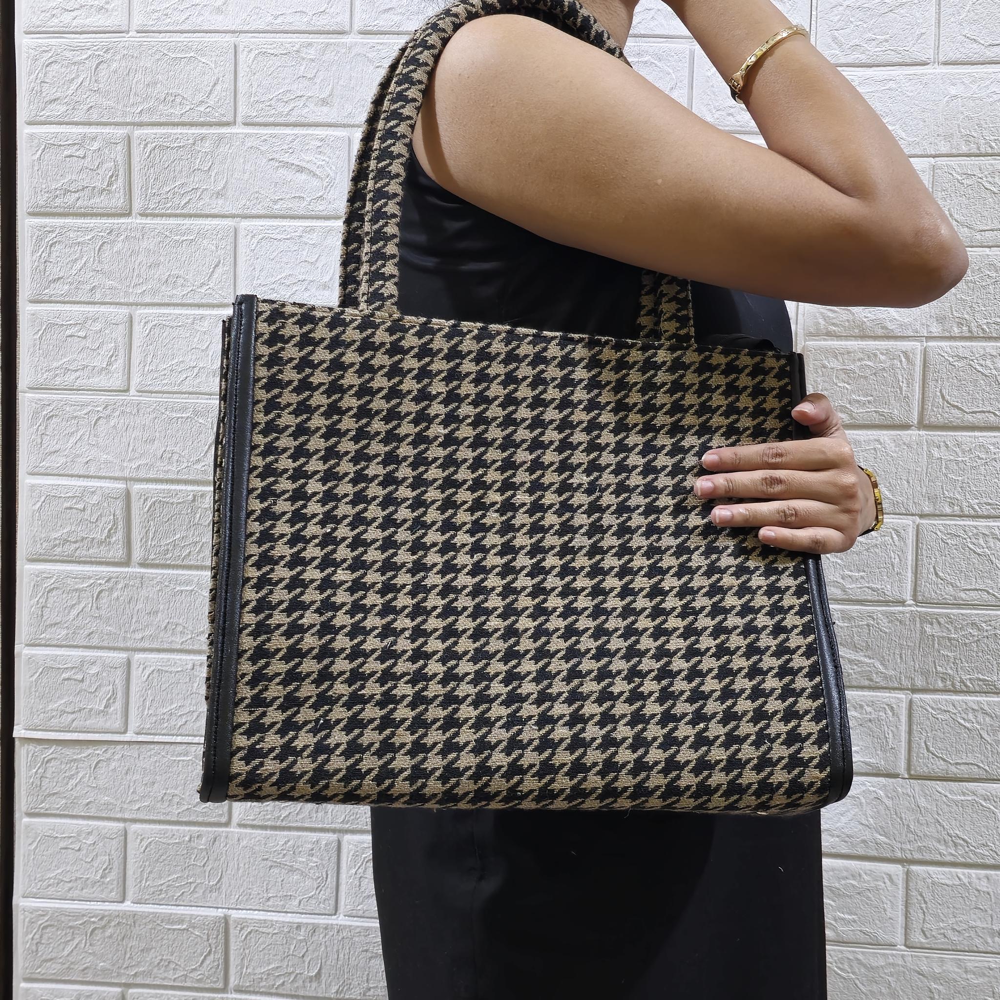 FR Sapphire Charm Handbag - Image 4