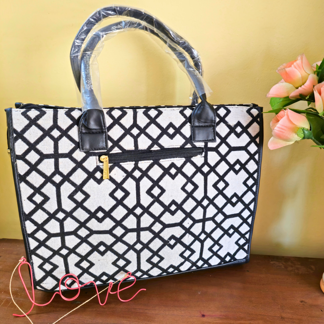 FR Geo Black & White Tote - Image 2