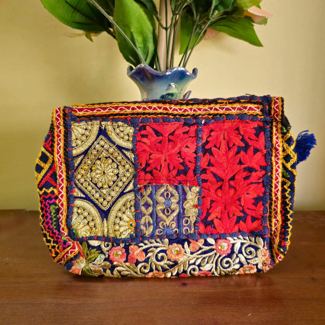 FR Royal Embroidered Clutch - Image 2