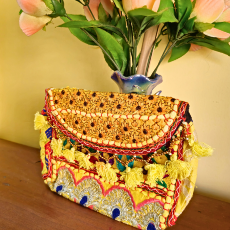 FR Sunshine Tassel Clutch