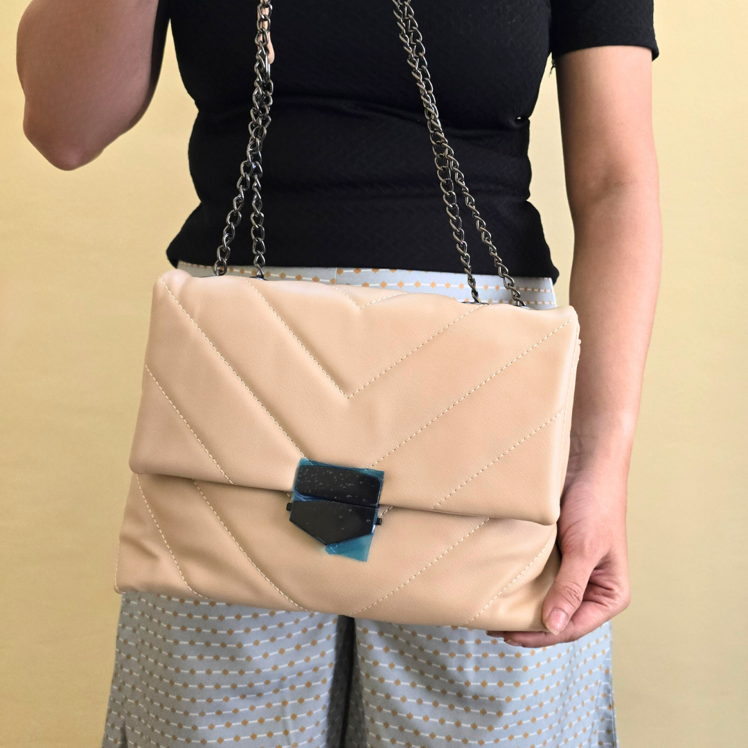 FR Beige Elegance Chain Bag - Image 2